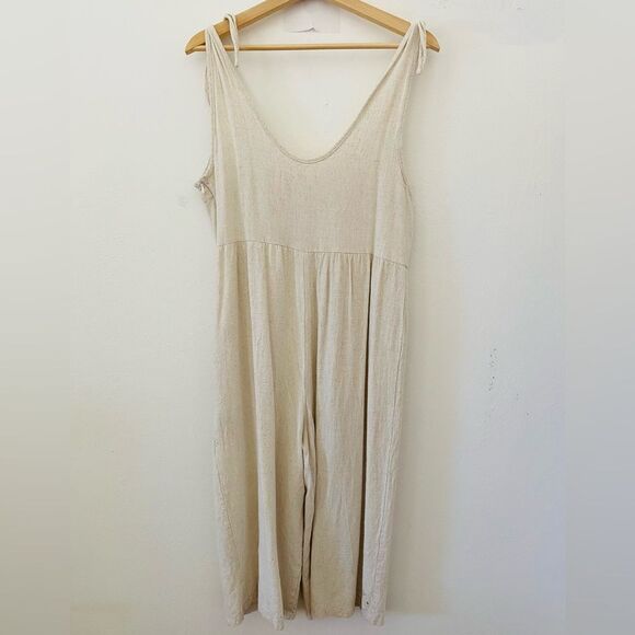 Linen blend Sleeveless Capri Jumpsuit Cream Size Medium Minimalist Loungewear - Picture 2 of 6